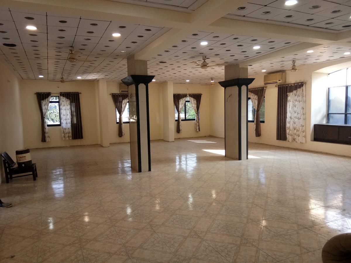 Grand Galaxy Hotel Krishna Nashik Extérieur photo