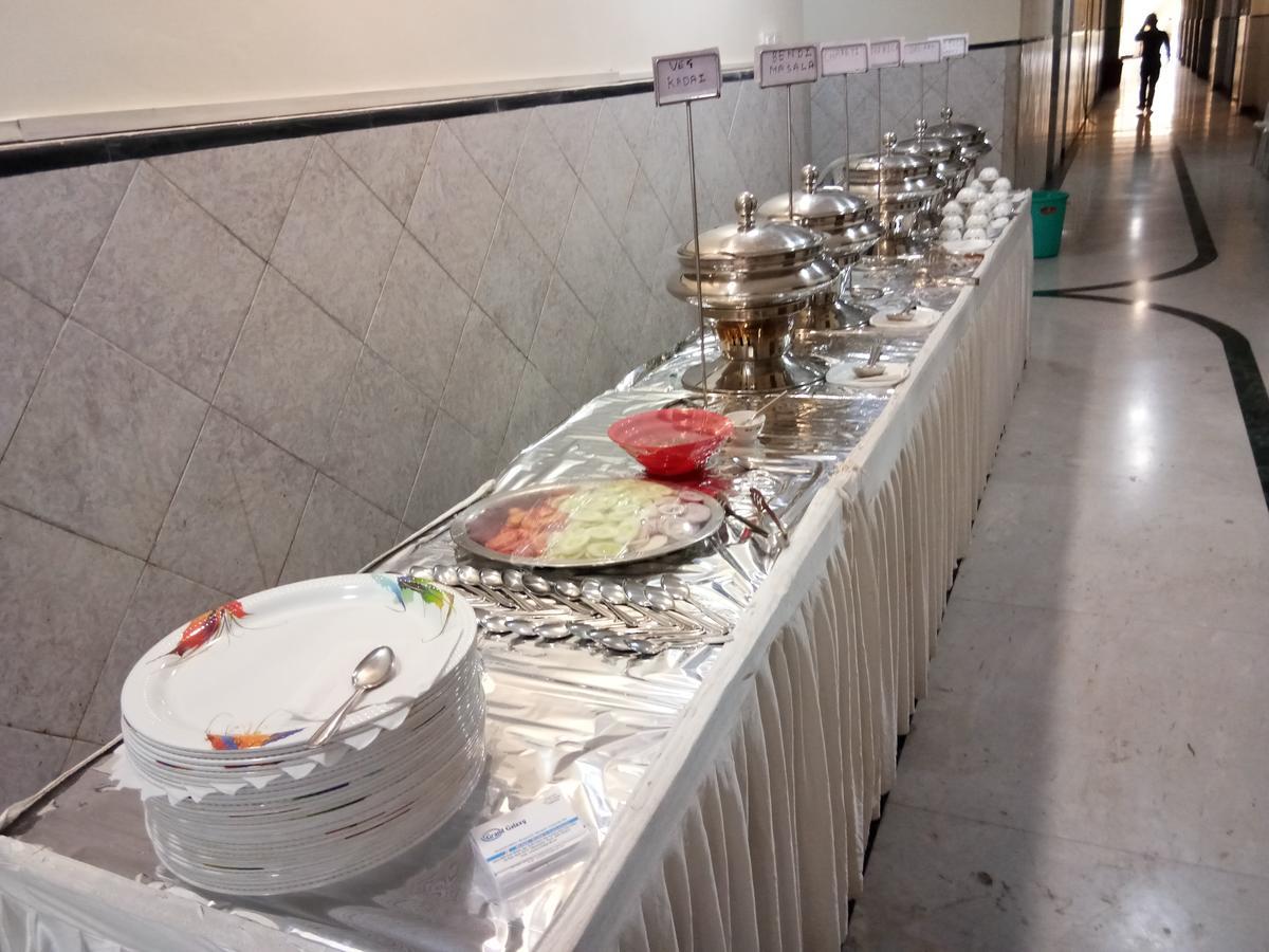 Grand Galaxy Hotel Krishna Nashik Extérieur photo