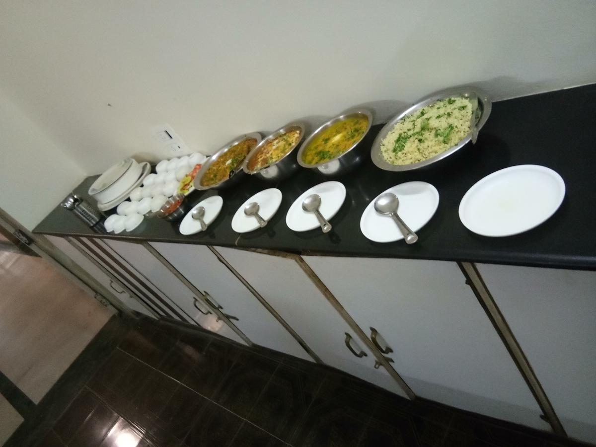 Grand Galaxy Hotel Krishna Nashik Extérieur photo