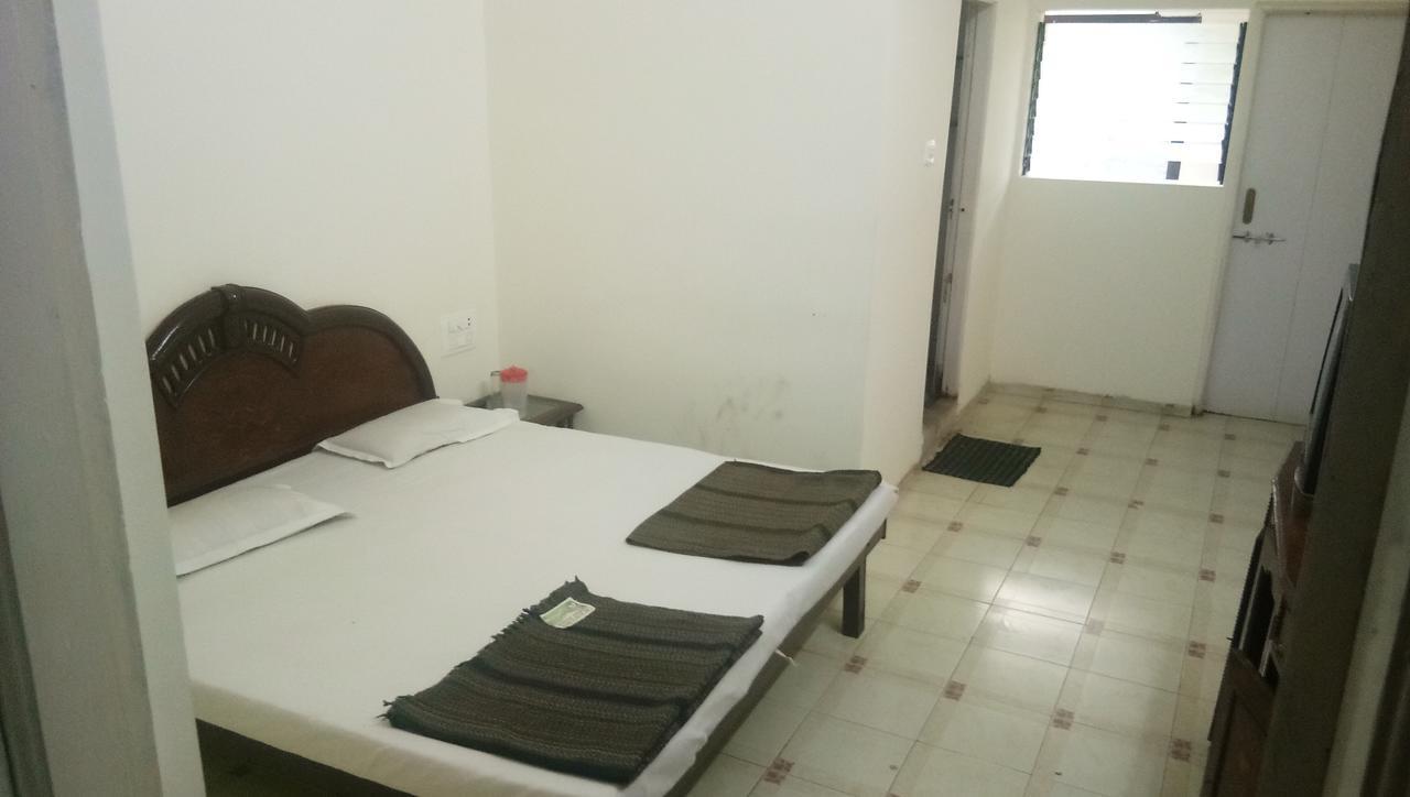 Grand Galaxy Hotel Krishna Nashik Extérieur photo