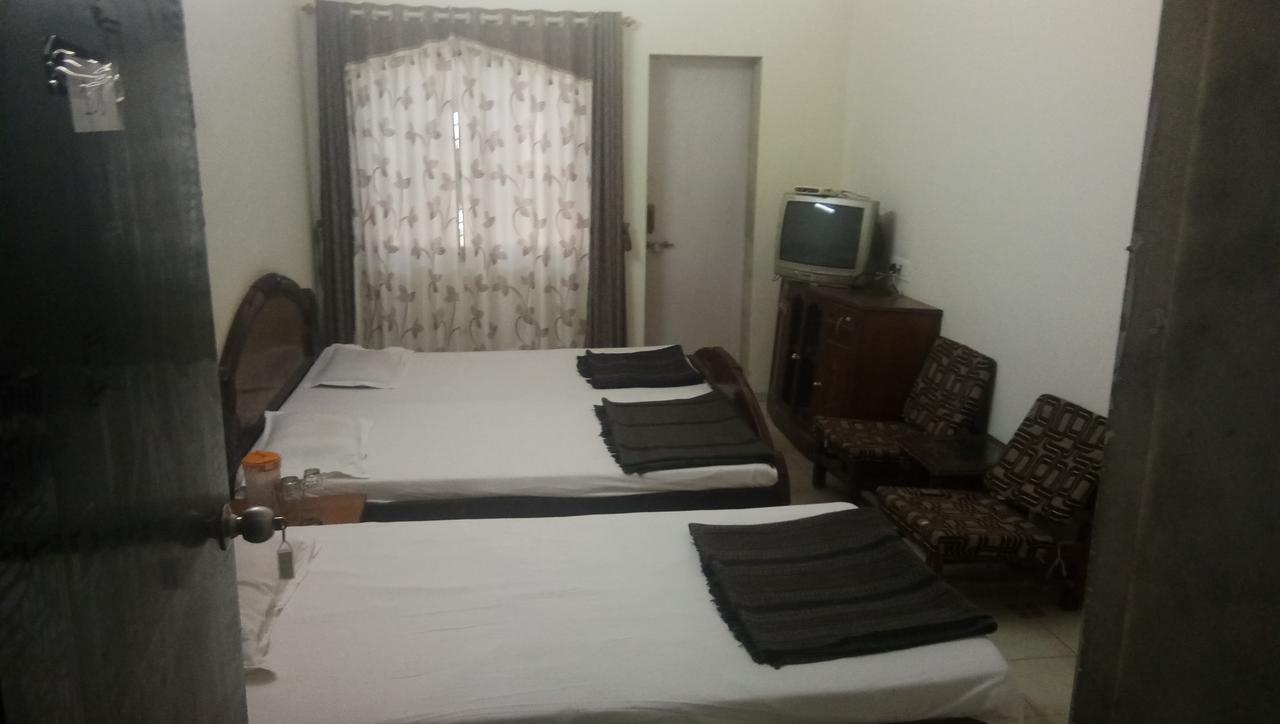 Grand Galaxy Hotel Krishna Nashik Extérieur photo